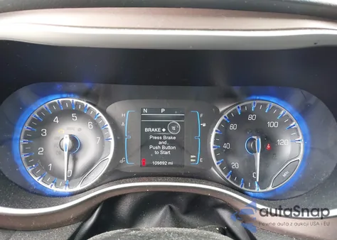 2017 Chrysler Pacifica Touring-L z USA, uszkodzony, nr VIN 2C4RC1BG4HR598187